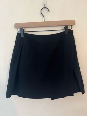 Outdoor Voices Black Skirt with Subtle Logo